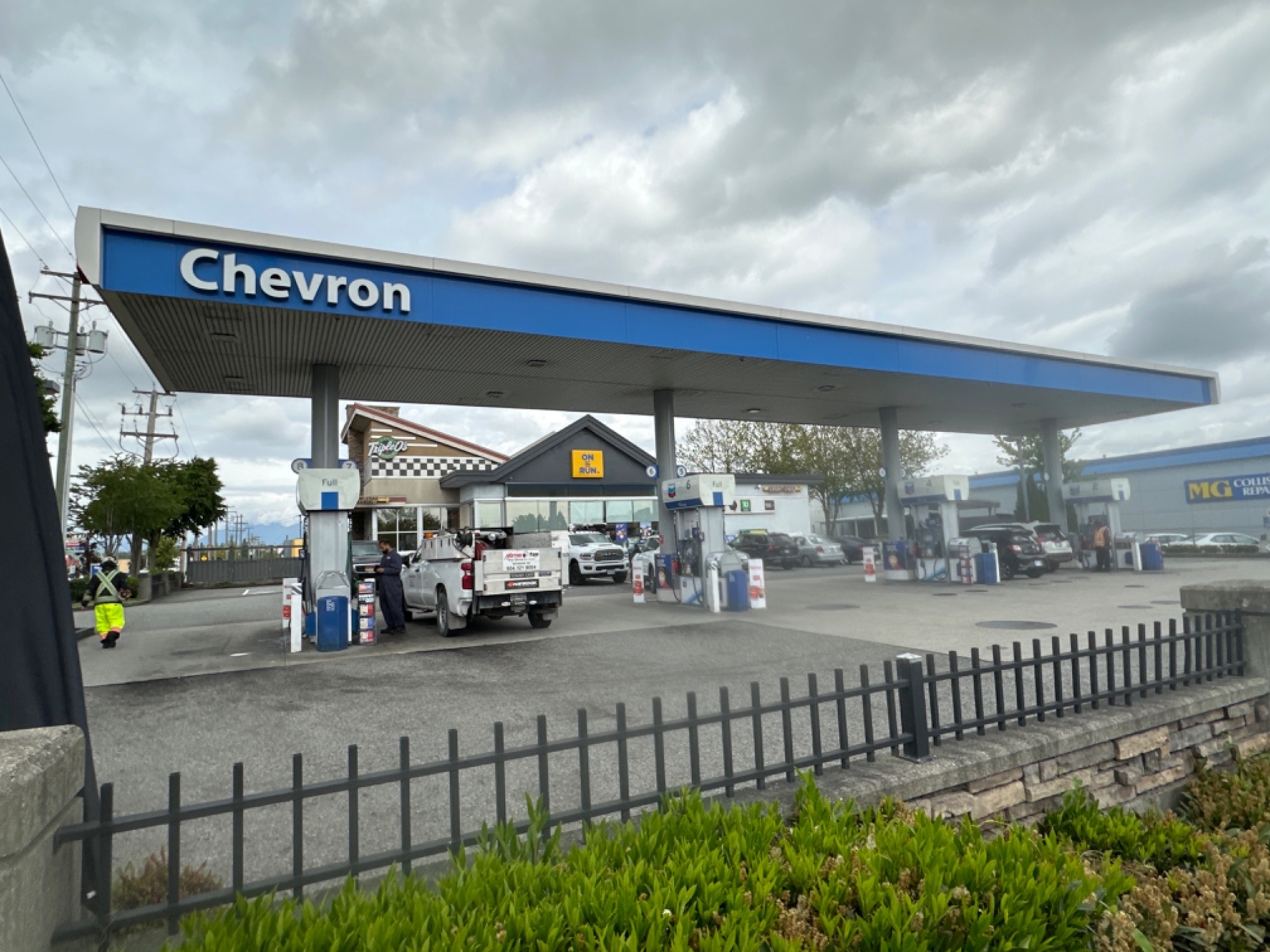chevron - gas station - Stations-services