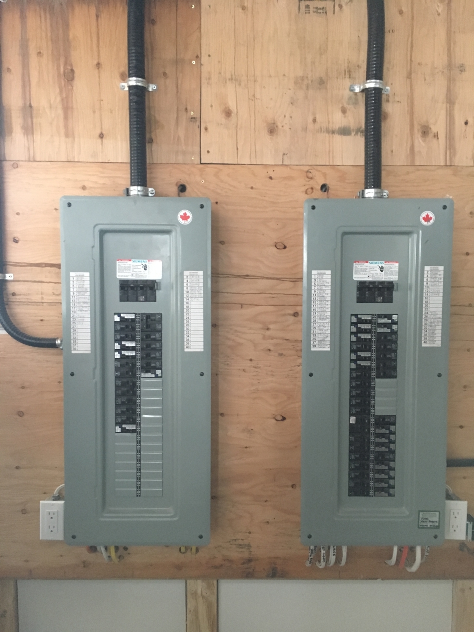 S S Electrical Plumbing & Heating - Électriciens