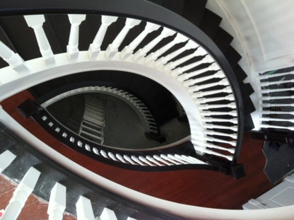 Johnny5 Custom Millwork - Constructeurs d'escaliers