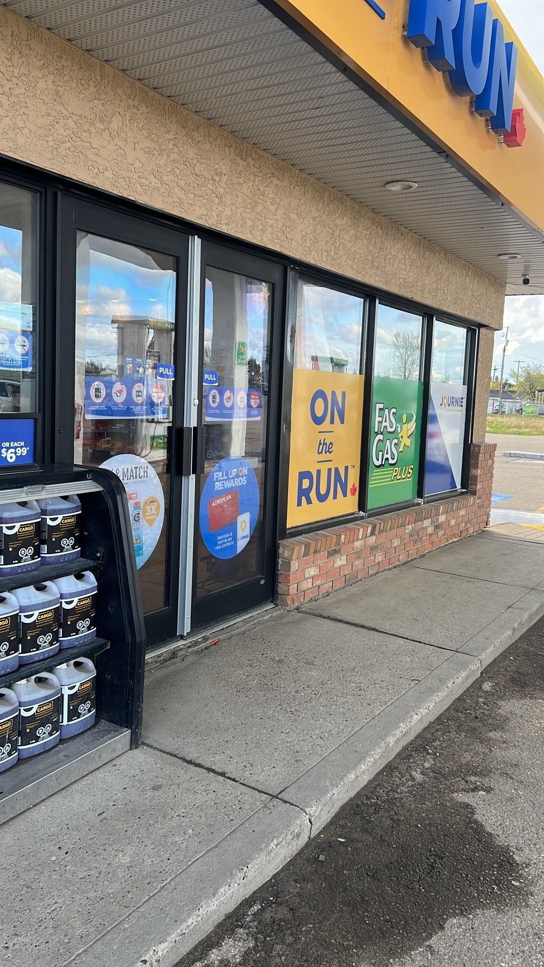 on the run - convenience store - Convenience Stores
