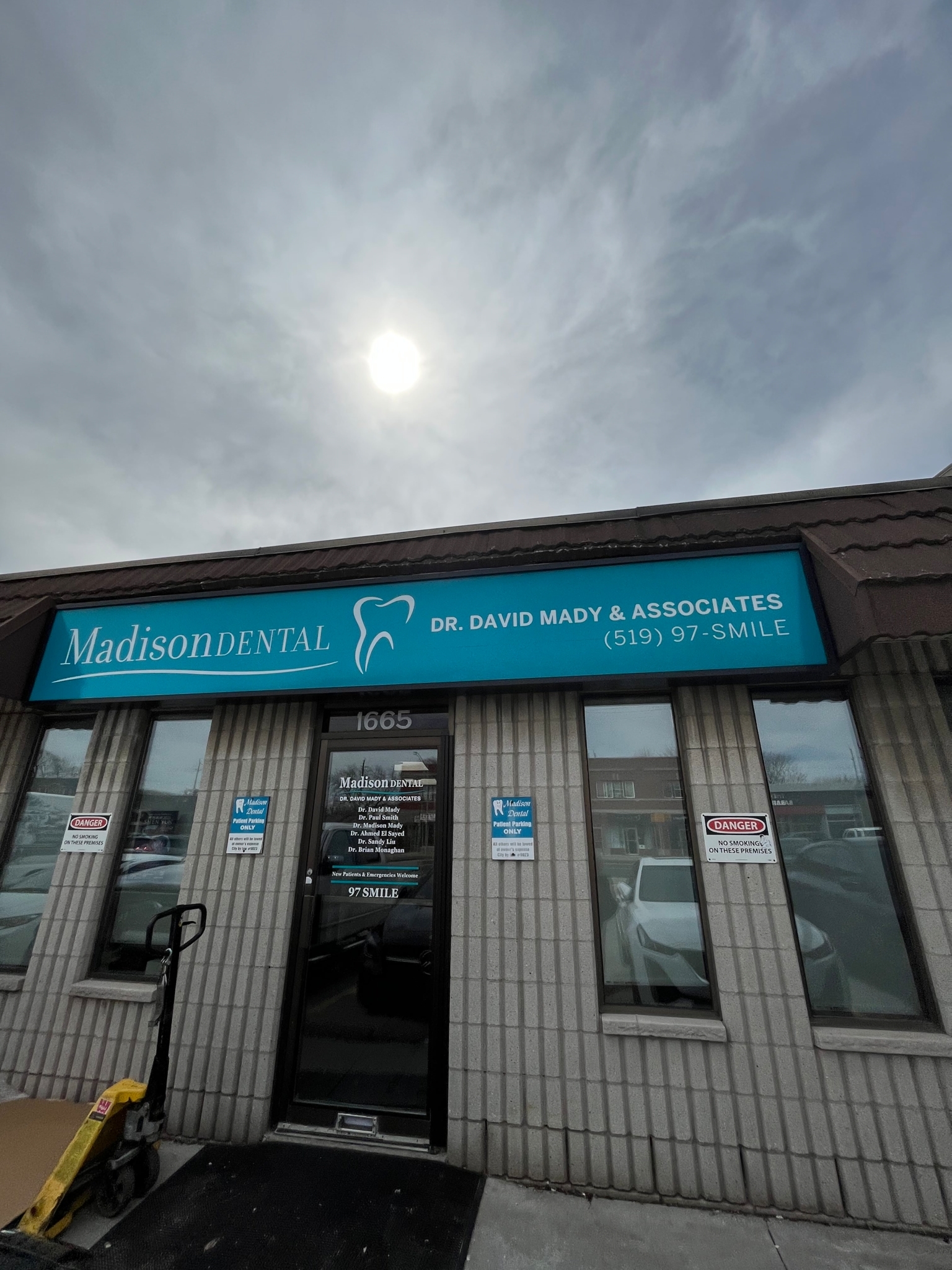 Madison Dental Windsor - Dentists