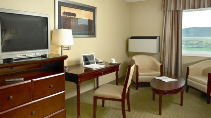 Coast Fraser Inn - Hotels