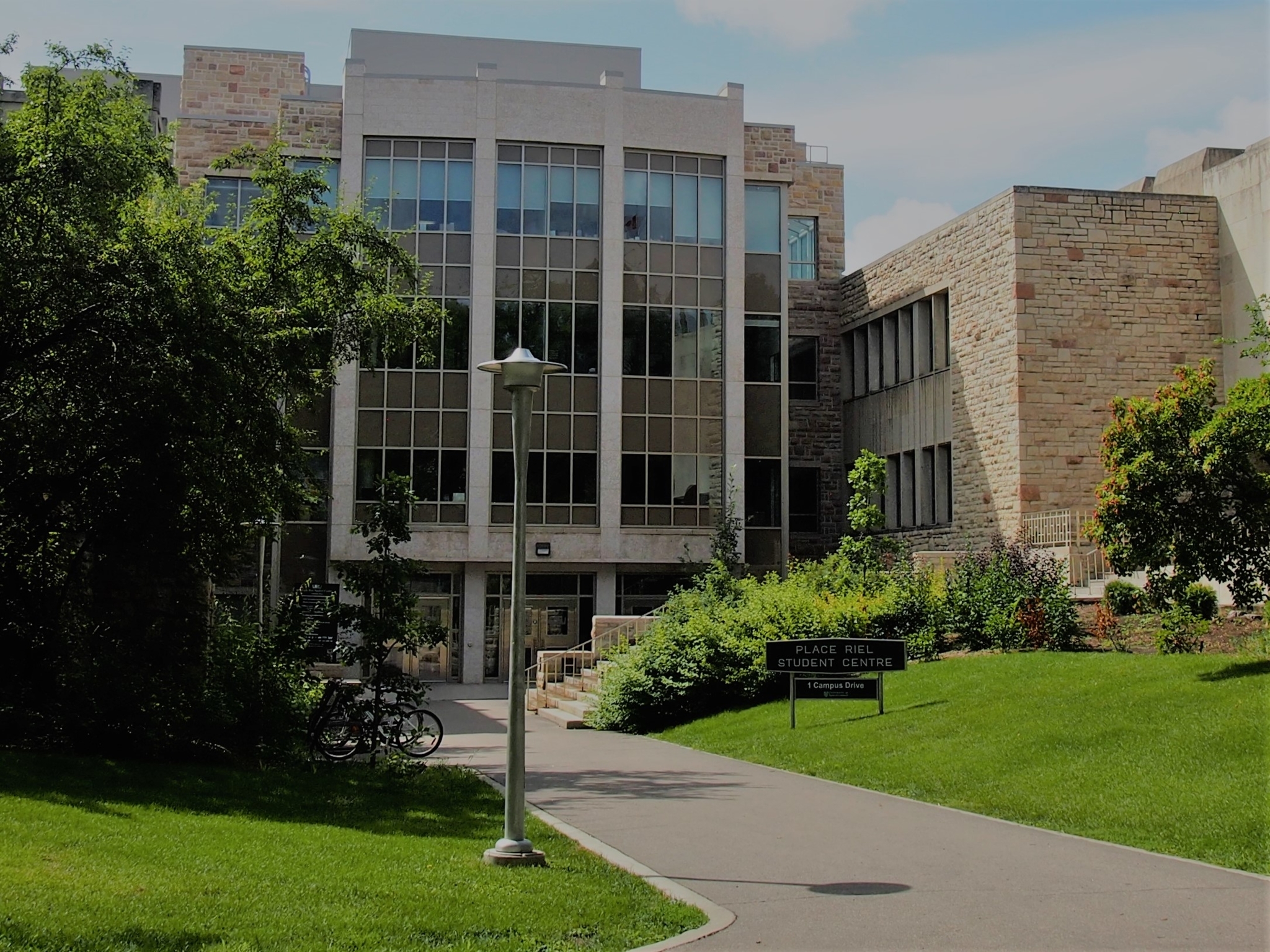 campus medicine shoppe - Pharmacies