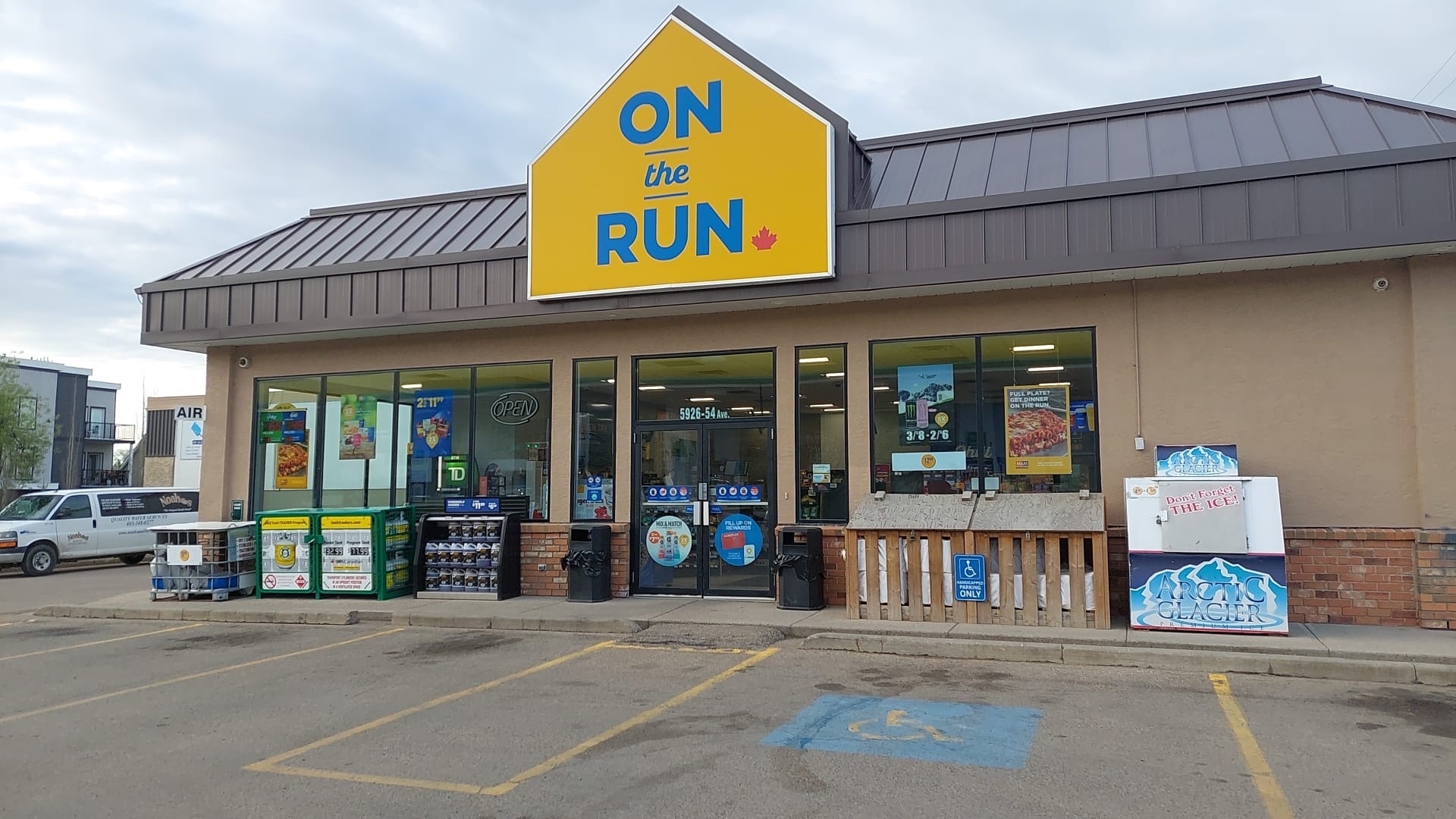 on the run - convenience store - Convenience Stores
