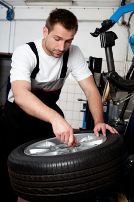 Tire Handlers - Tire Retailers
