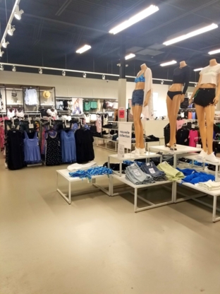 Ardene - Clothing Stores