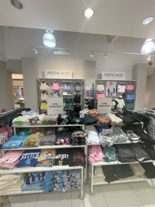 Ardene - Magasins de vêtements