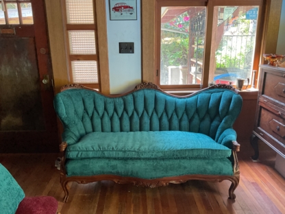 View Bowen Island Upholstery’s Vancouver profile