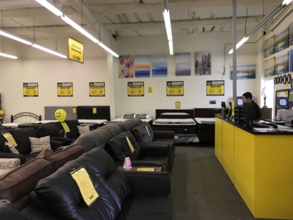Surplus Furniture and Mattress Warehouse - Magasins de meubles