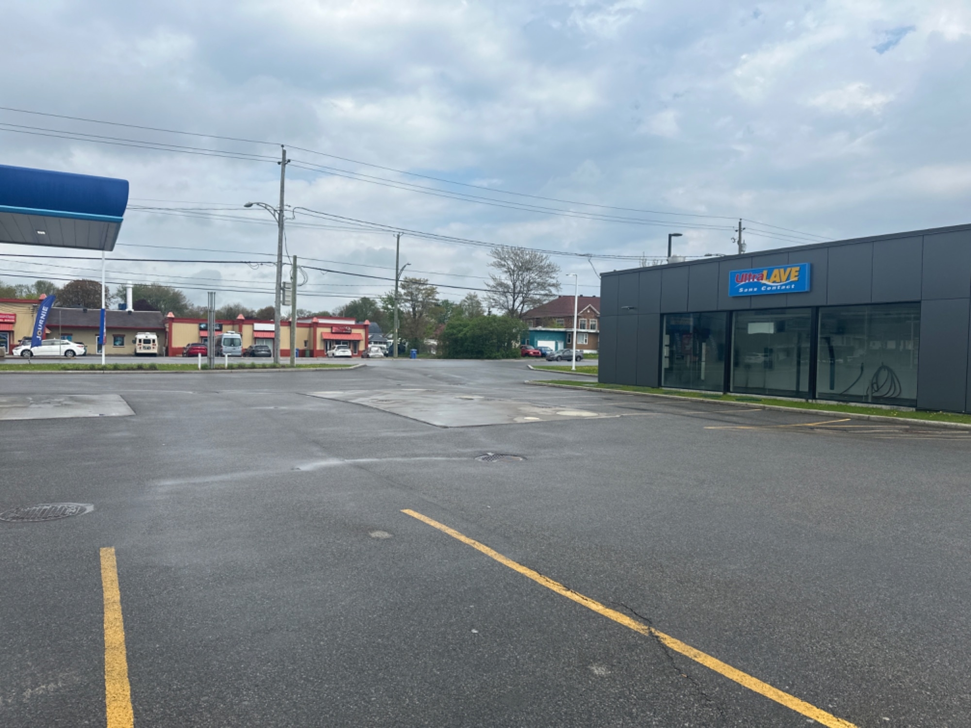 ultramar - gas station - Gas Stations