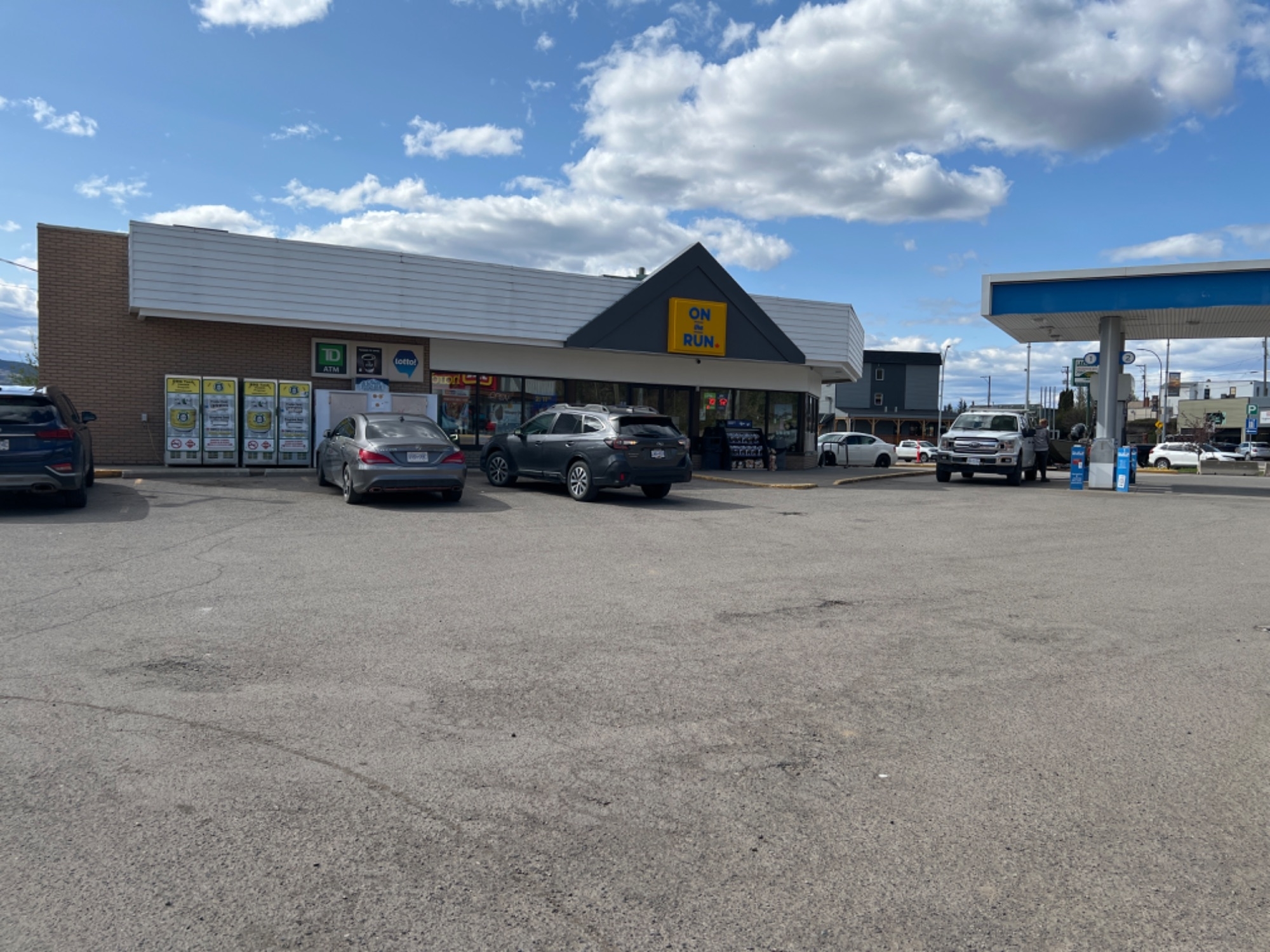 on the run - convenience store - Convenience Stores