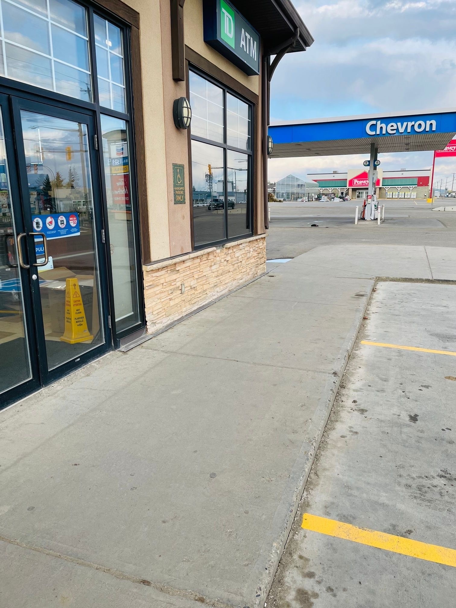 chevron - gas station - Stations-services