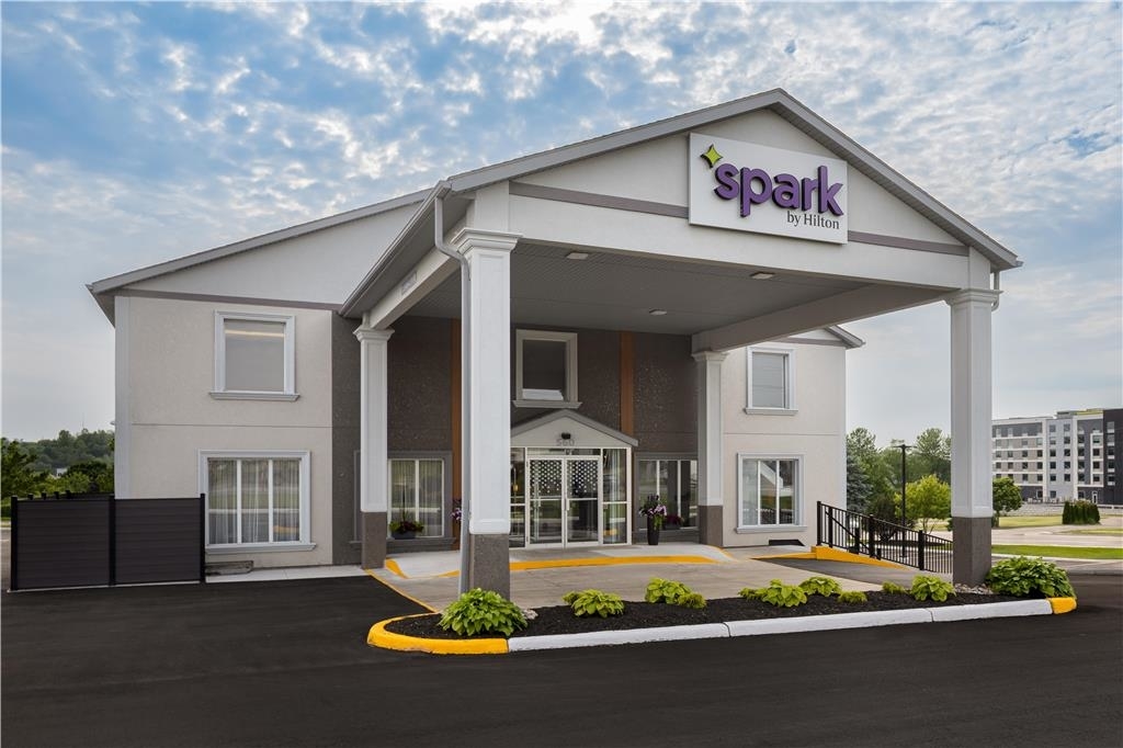 Spark by Hilton Woodstock - Ascenseurs et monte-charge