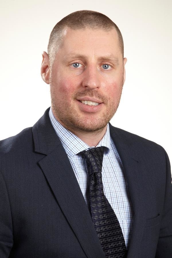 Edward Jones - Financial Advisor: Matthew D Elliott, DFSA™ - Investment Advisory Services
