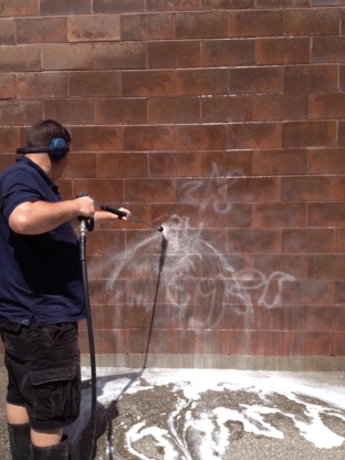 Brandon Hahn's Power Washing - Enlèvement de graffitis
