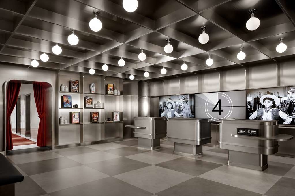 Revery Toronto Downtown, Curio Collection by Hilton - Hotels