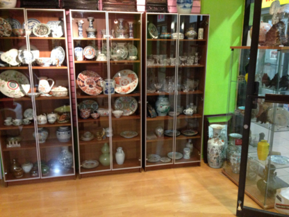 Fan and Family Antiques and Handcrafts - Antiquaires