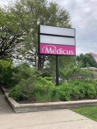 Médicus - Physicians & Surgeons