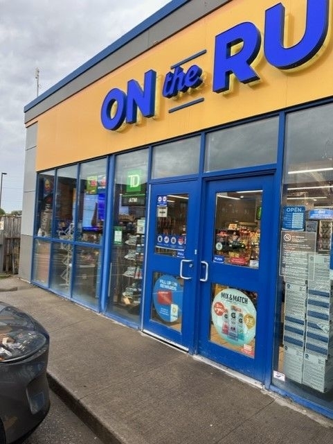 on the run - convenience store - Dépanneurs