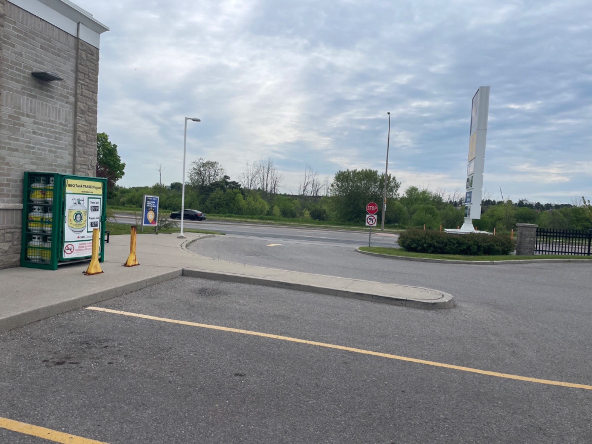 ultramar - gas station - Gas Stations