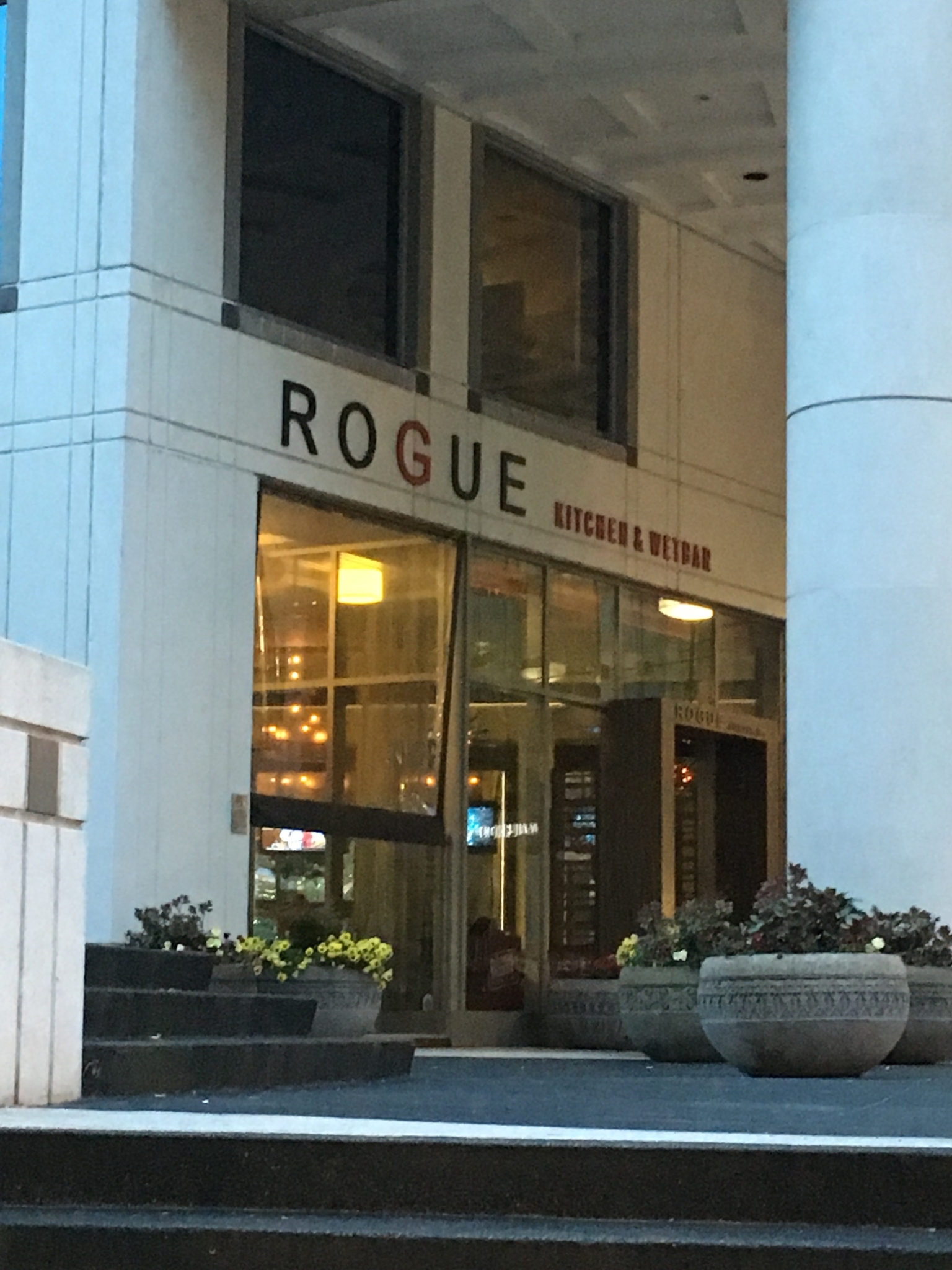 Rogue Kitchen Wet Bar Menu Hours Prices M2 200 Burrard St