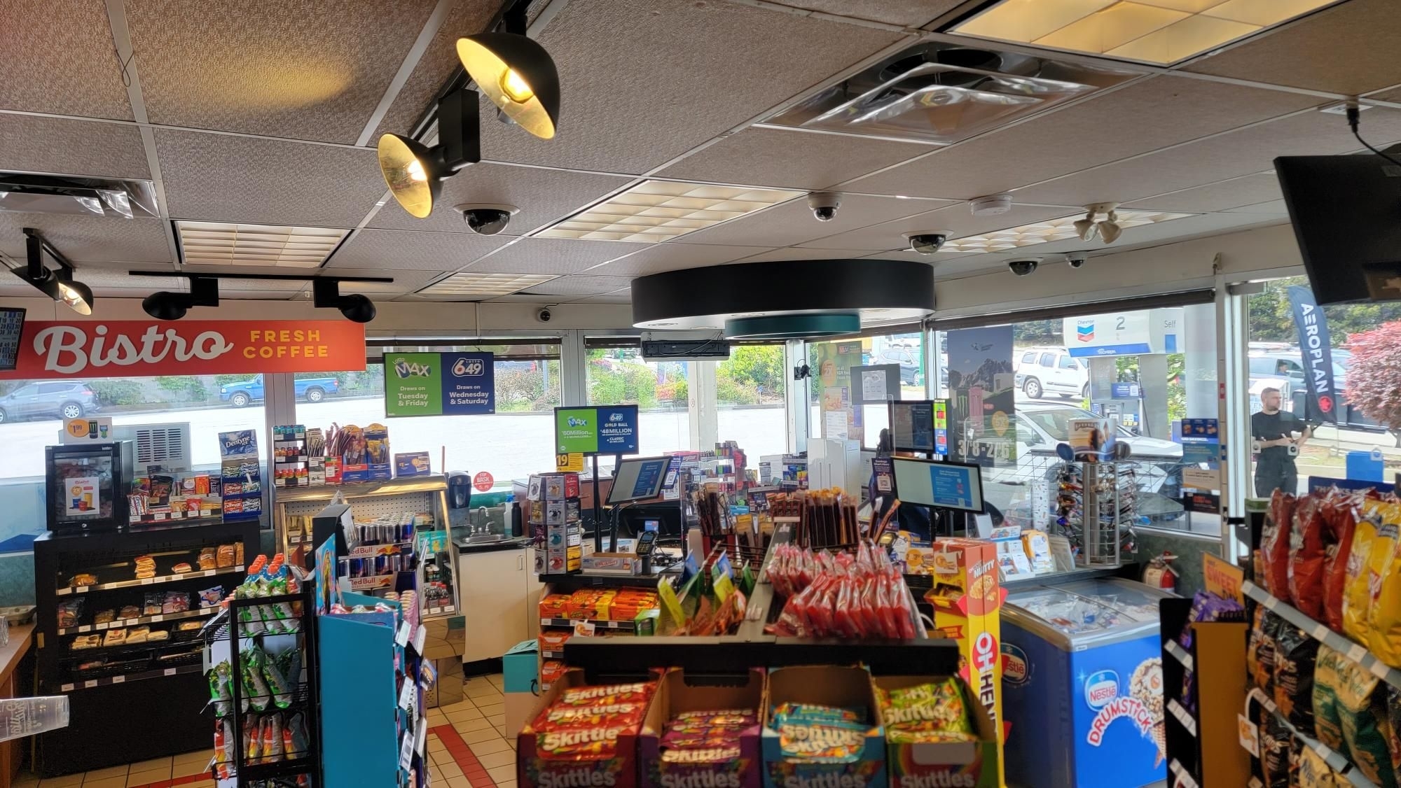 Town Pantry - Convenience Store - Dépanneurs