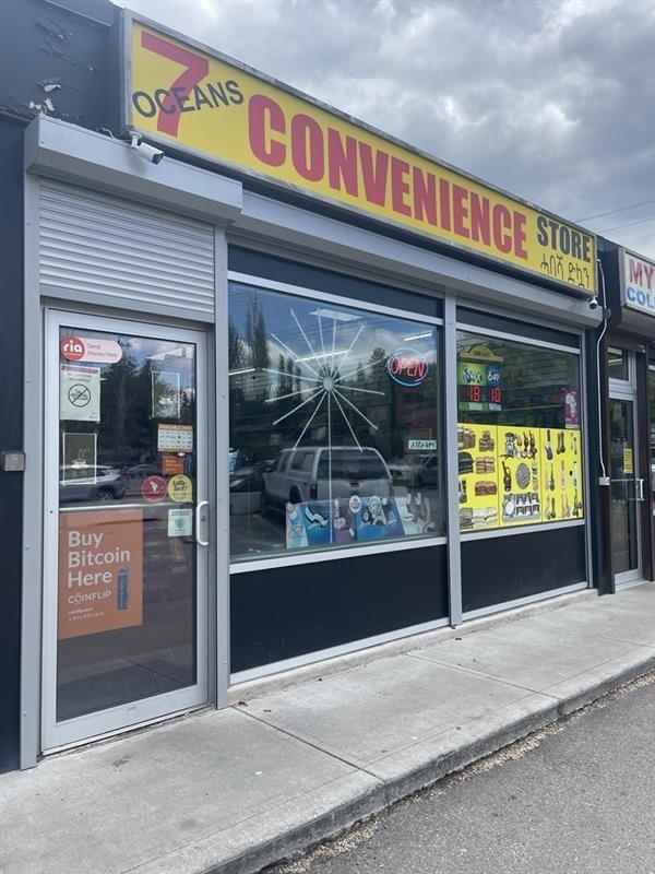 CoinFlip Bitcoin ATM - 7Oceans Convenience Store (Edmonton) - Banques