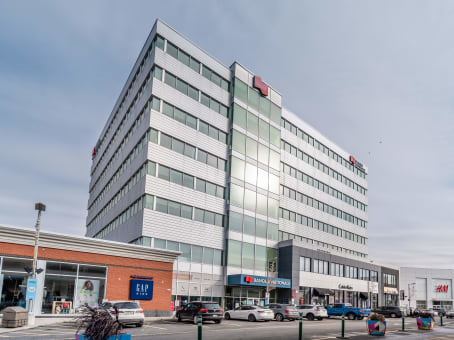 Regus - Brossard - Complexe Dix 30 - Office & Desk Space Rental