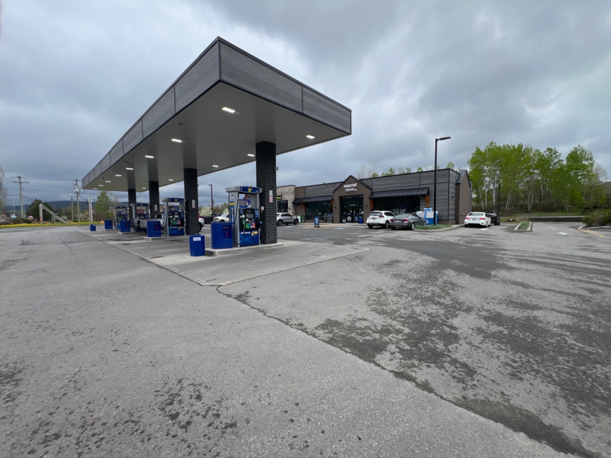 Ultramar - Gas Station - Stations-services