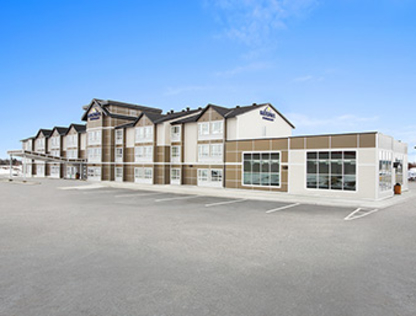 Microtel Inn & Suites by Wyndham Timmins - Hotels