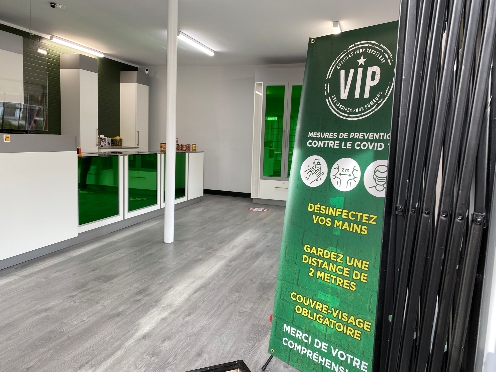 VIP Vape Shop - Articles pour vapoteur