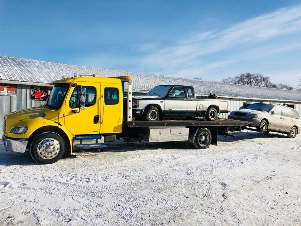 Morden Towing and Salvage - Vehicle Towing