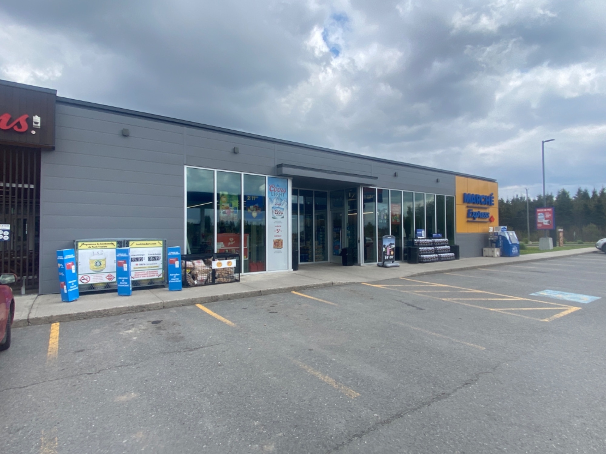 marché express - convenience store - Dépanneurs