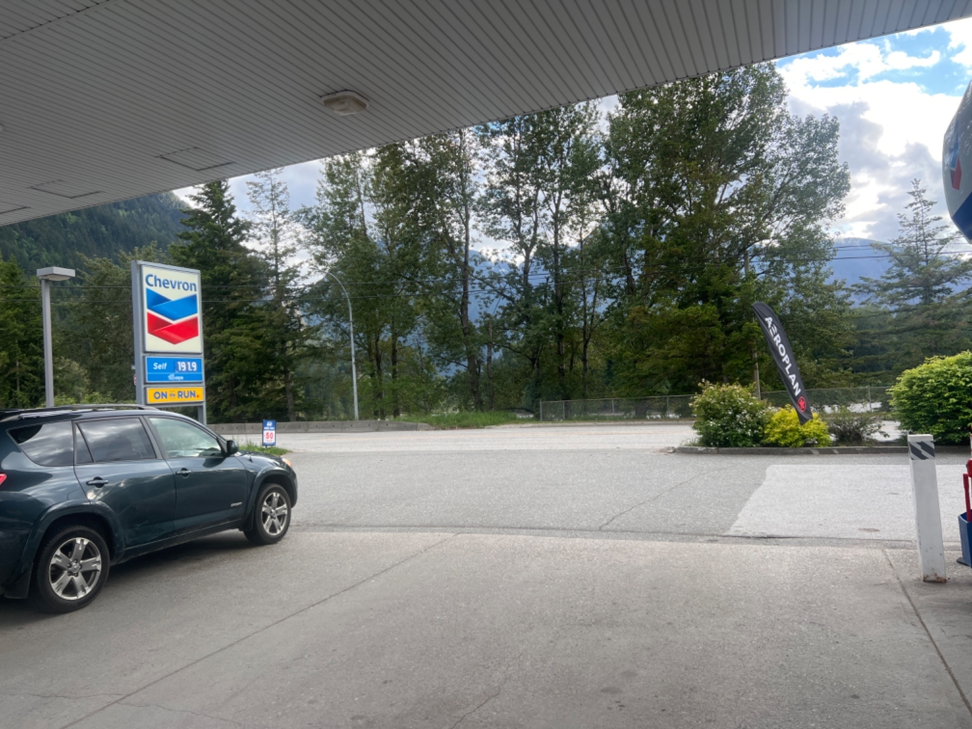 Chevron - Gas Station - Stations-services
