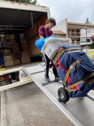 Simple Moves & Storage Movers North Vancouver - Déménagement et entreposage