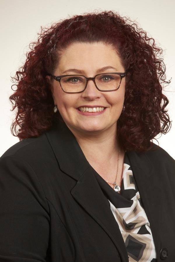 Edward Jones - Financial Advisor: Jennifer L Johnson - Investment Advisory Services