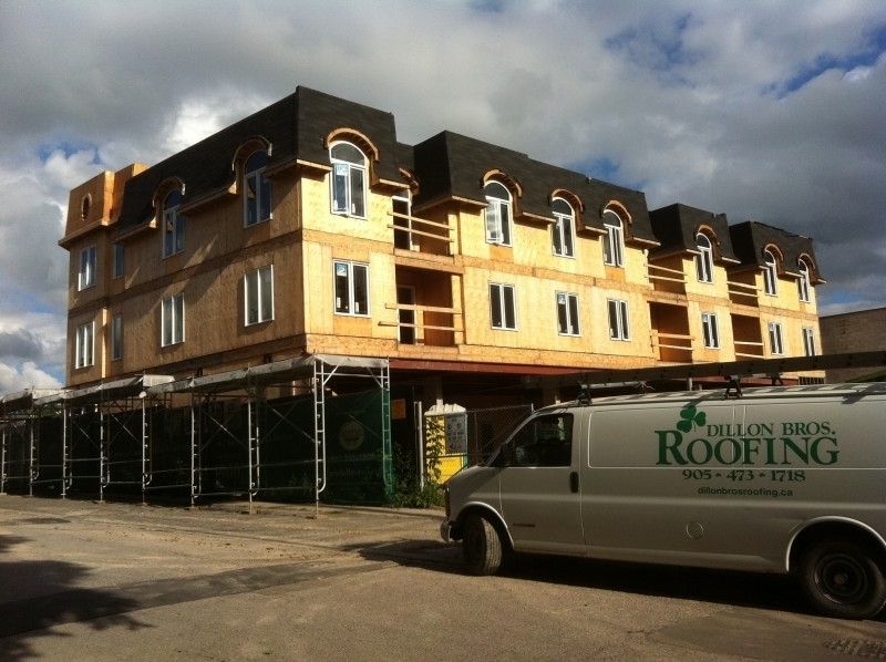 Dillon Bros Roofing - Roofers