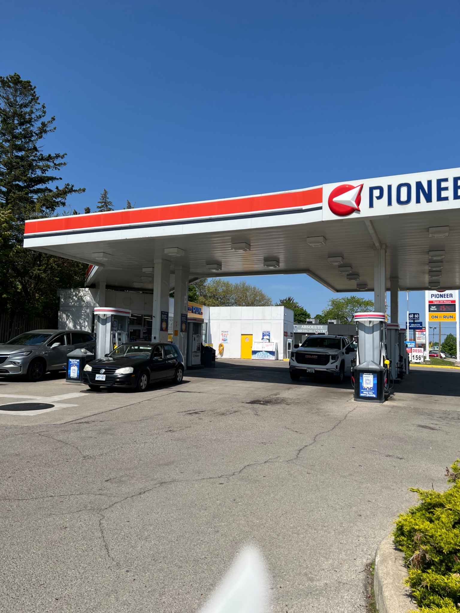 pioneer - gas station - Gas Stations