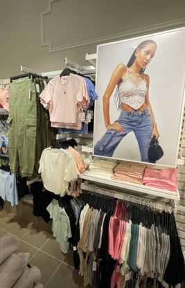 Ardene - Clothing Stores