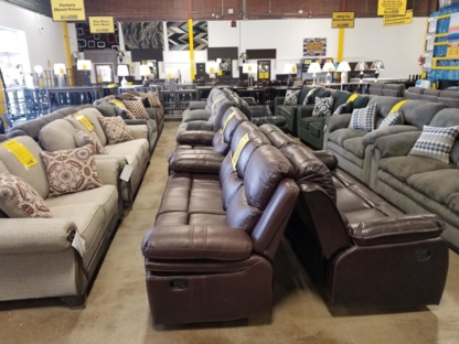 Surplus Furniture and Mattress Warehouse - Magasins de meubles