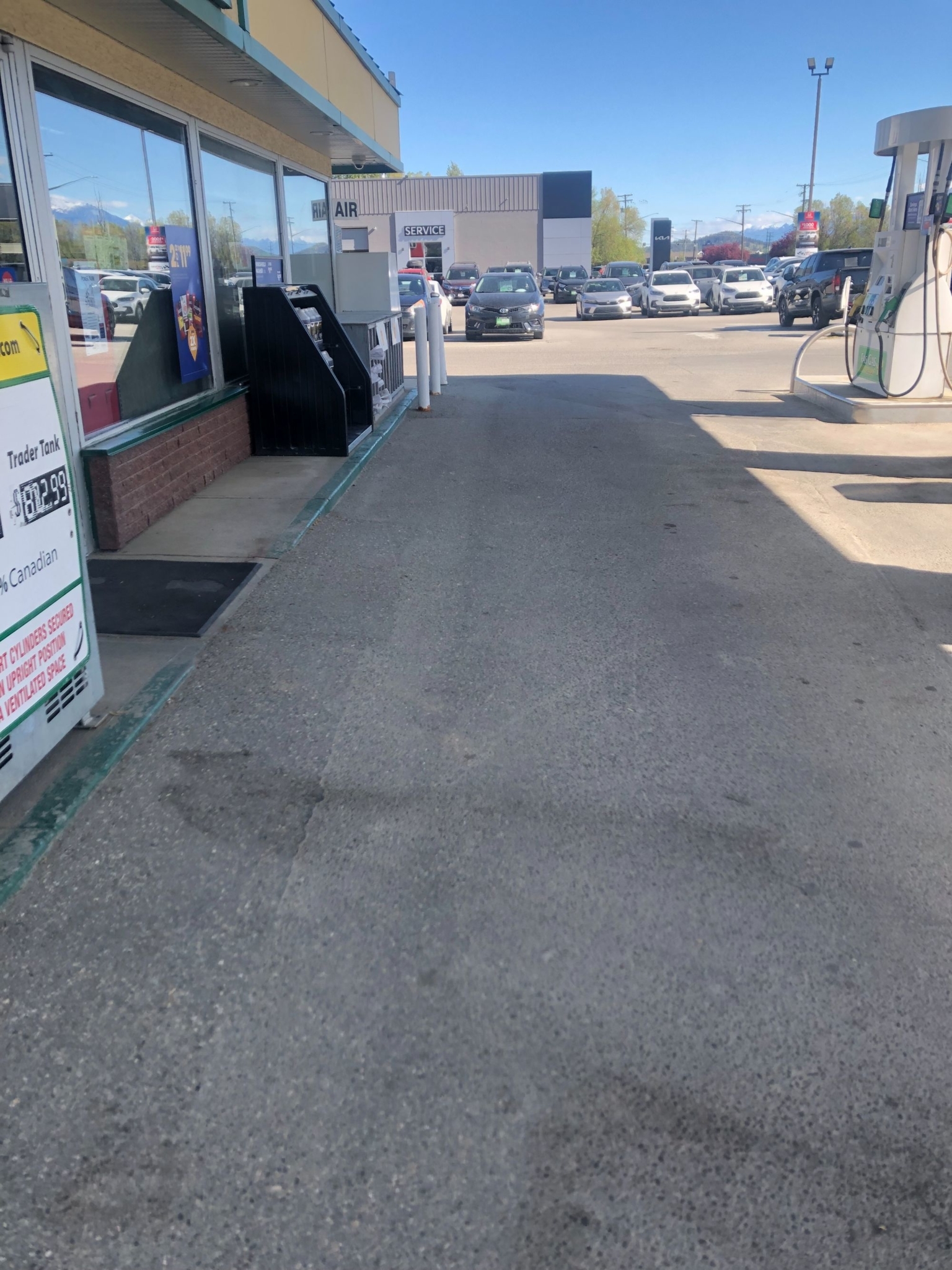 on the run - convenience store - Dépanneurs
