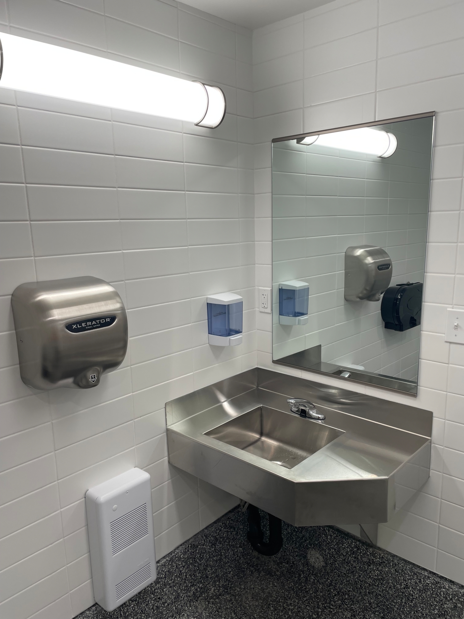 HUSKY/ESSO - Gas Stations