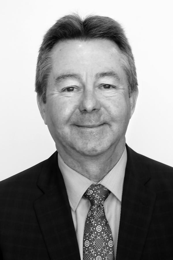 Edward Jones - Financial Advisor: Lloyd S Stuckless - Conseillers en placements