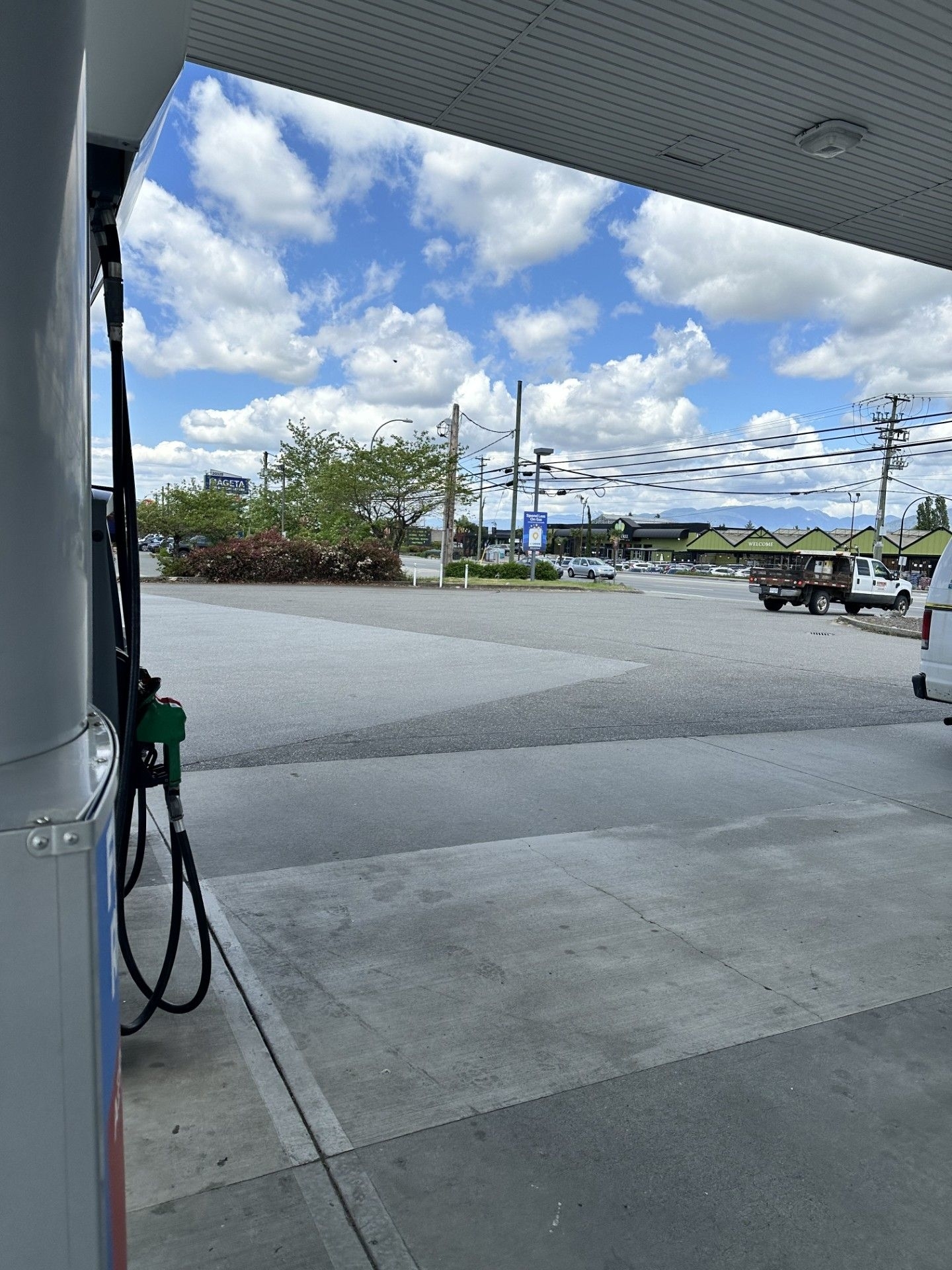 Chevron - Gas Station - Stations-services