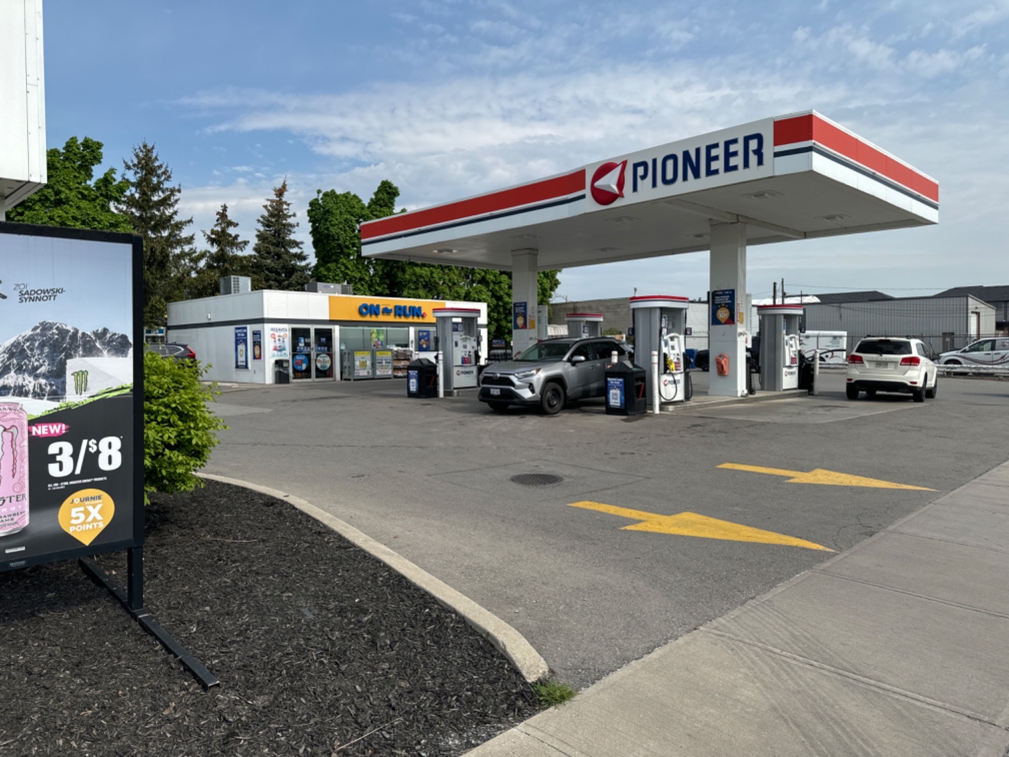 pioneer - gas station - Stations-services