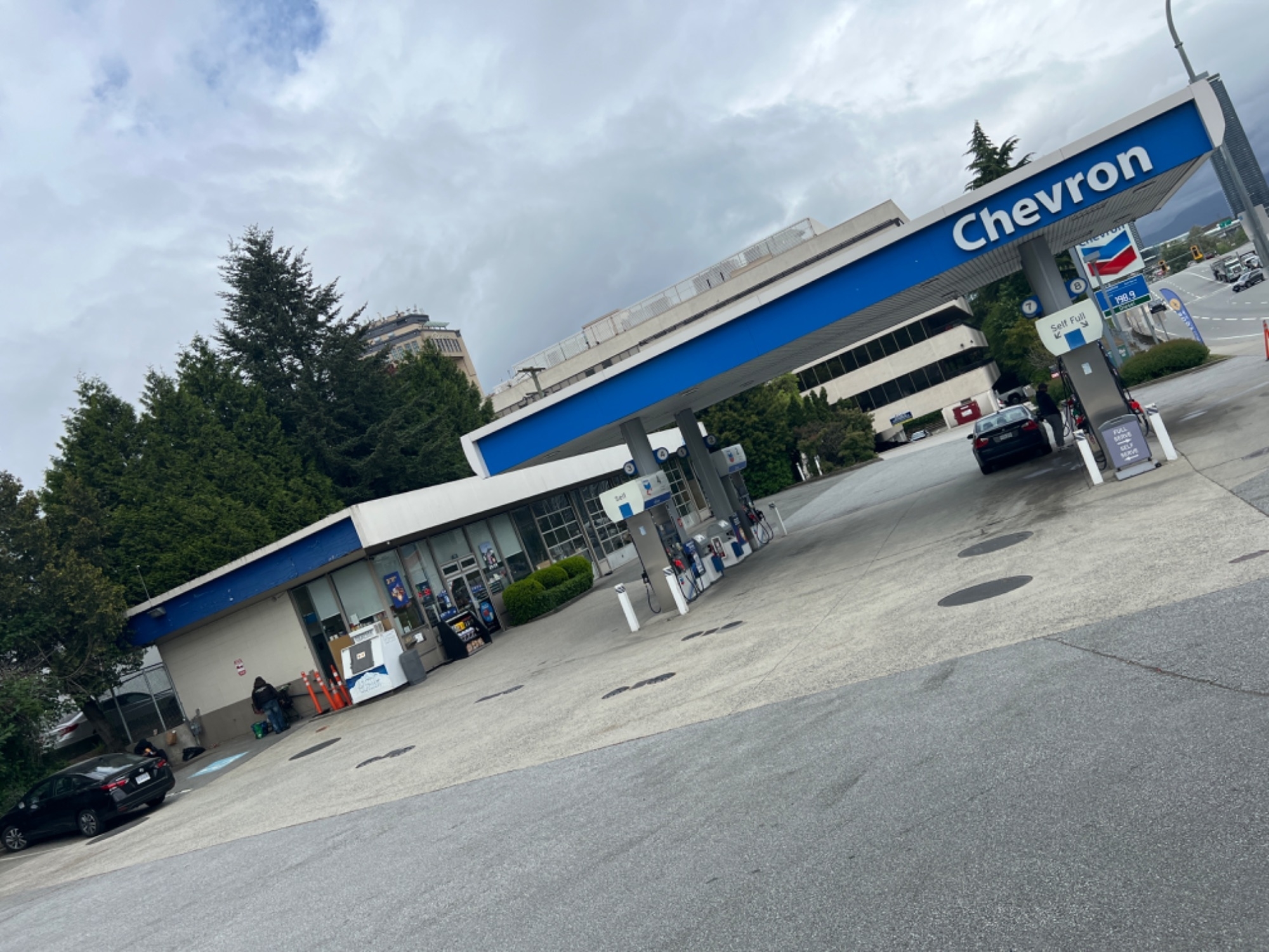 Chevron - Gas Station - Stations-services