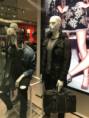 GUESS - Magasins de vêtements pour hommes