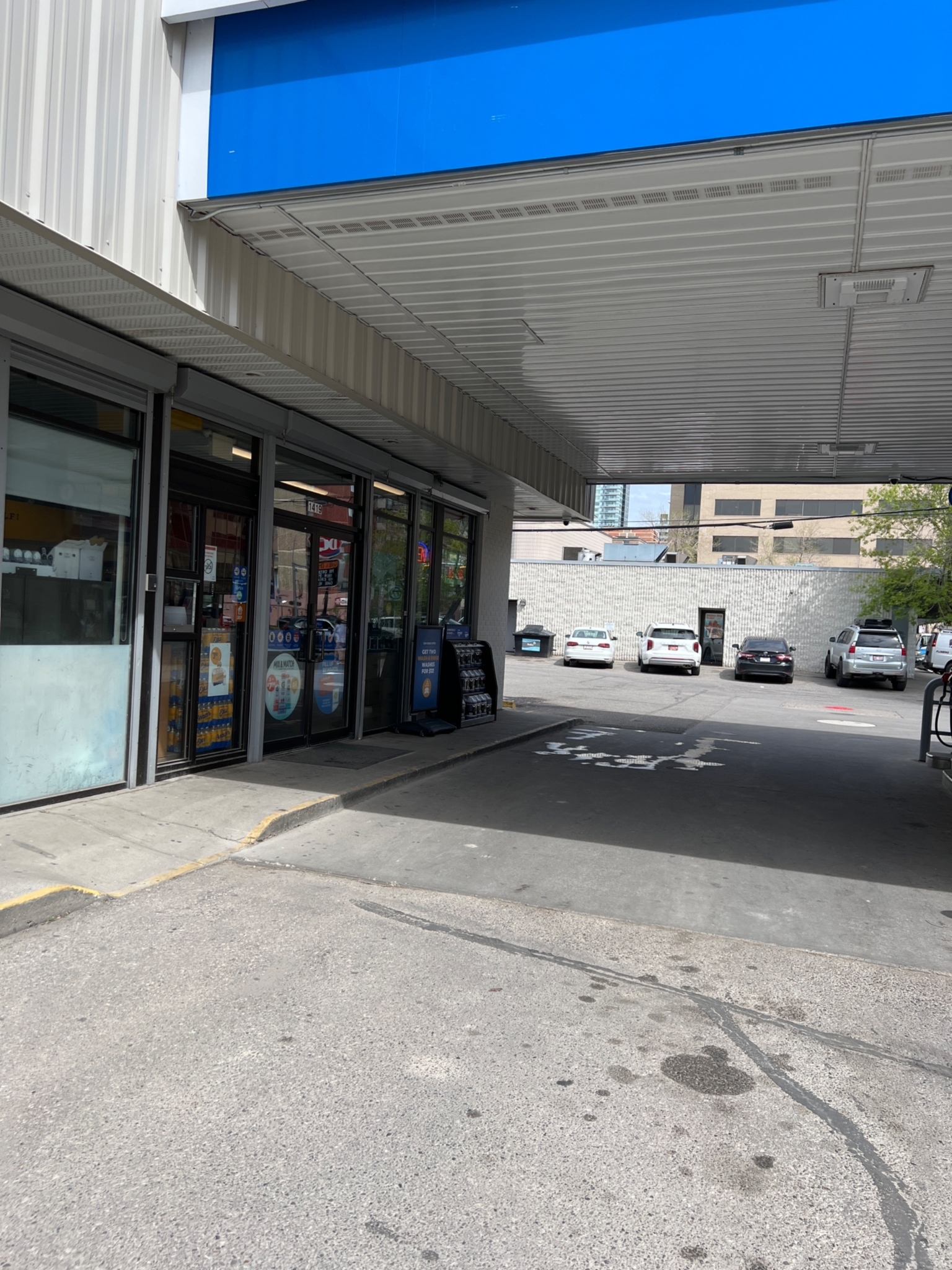 Chevron - Gas Station - Stations-services