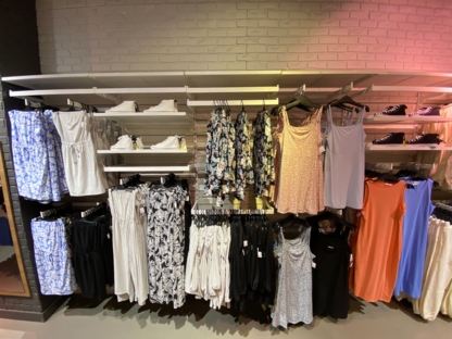 Ardene - Magasins de vêtements