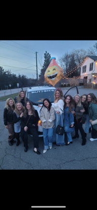 Button's Shuttle Service - Taxis